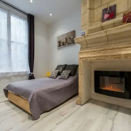 Cozy / Quartier St Pierre Apartament Bordeaux