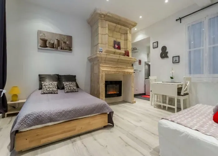 Cozy / Quartier St Pierre Apartment Bordeaux